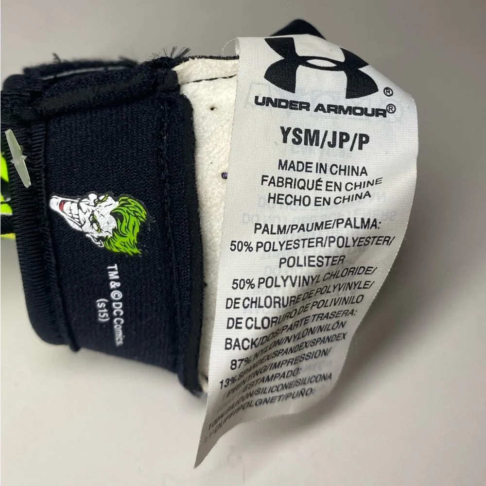 Under Armour Joker Alter Ego Football Gloves Youth Small YSM 1268328 Rare DC